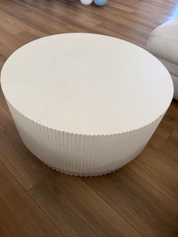 Round White Ribbed Coffee Table