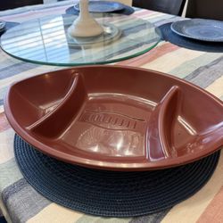 Chips and dip serving plate