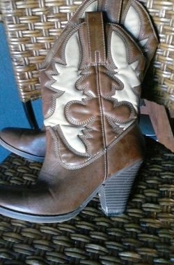 Girls cowboys boots