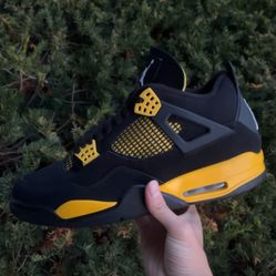 Jordan 4 Yellow Thunder Size 12