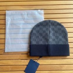 Designer Style Knit Beanie – Black/Grey – New With Tags