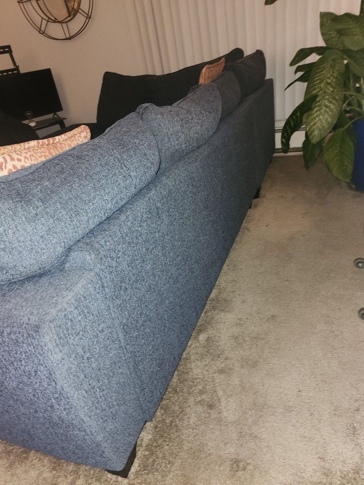 Queen Bed Right Chase Sectional 