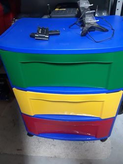 Plastic 3 drawer chest
