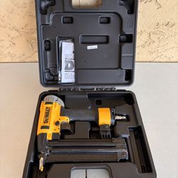 DEWALT18-​Gauge Pneumatic Brad Nailer