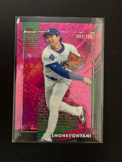 Shohei Ohtani Pink Mini refractor /(contact info removed) topps finest Rare