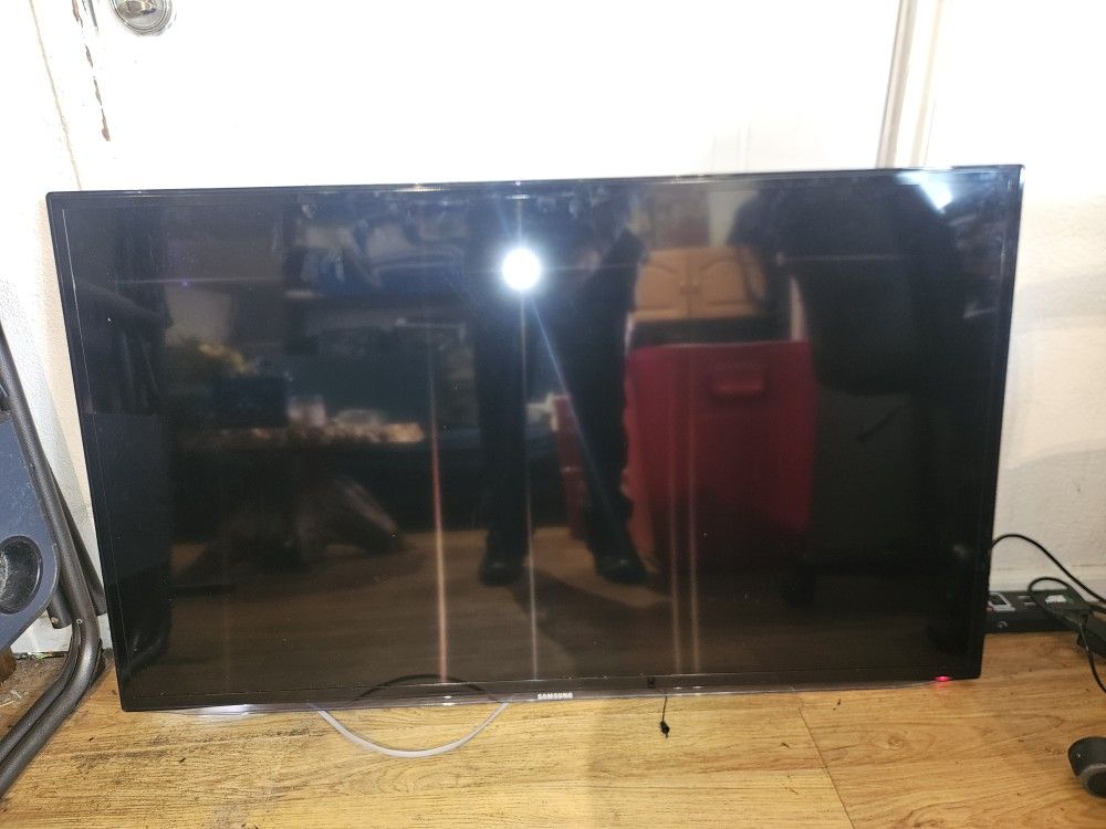 Samsung 50" Smart TV