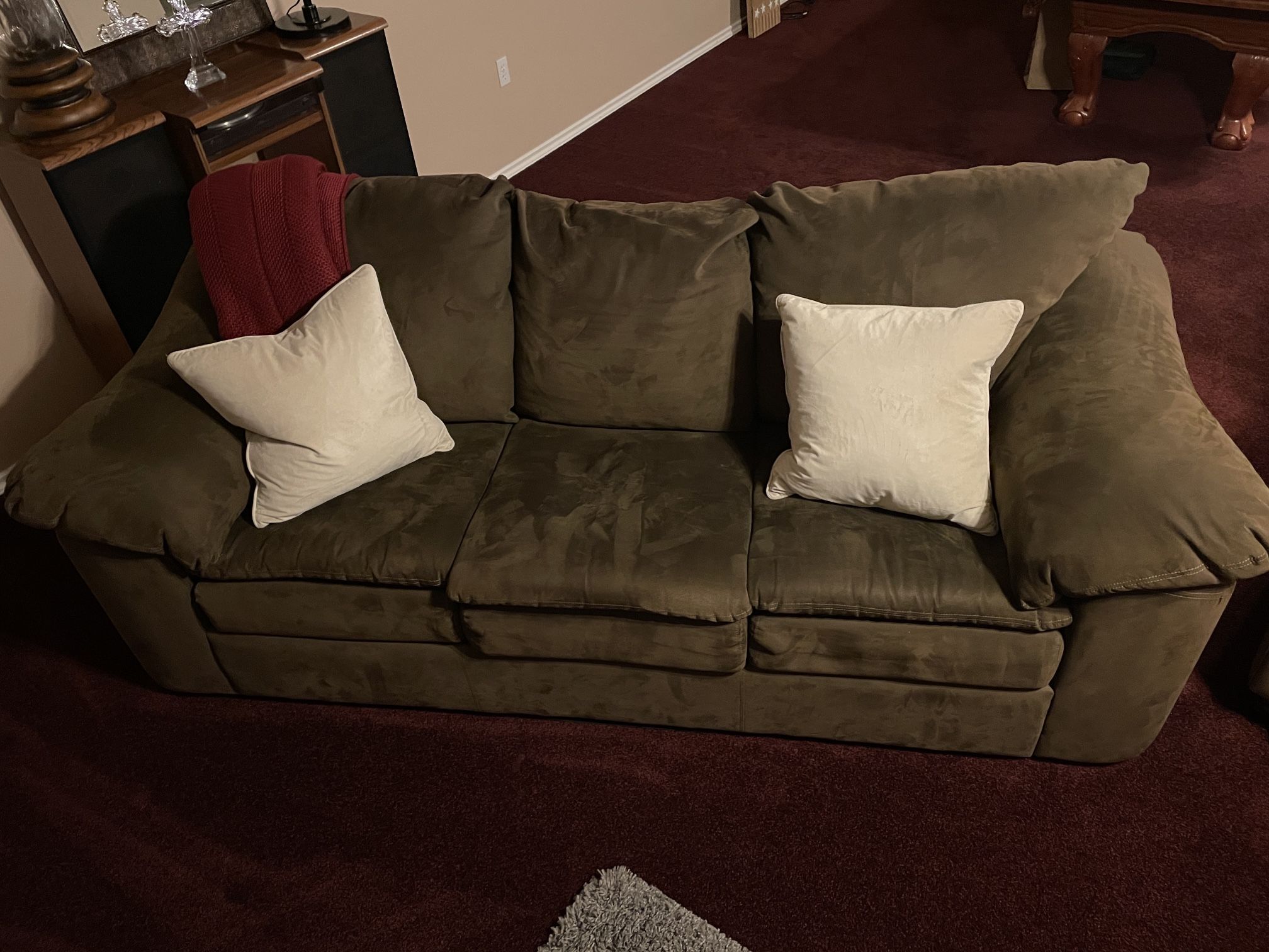 2 Sofas