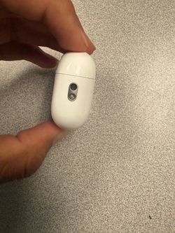 Air pod’s pro second gen with case