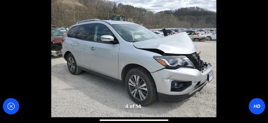 Just In For Parts 2019 Nissan Pathfinder Awd 