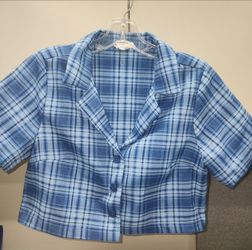 Full Tilt Cropped Plaid Collar Top Size Medium