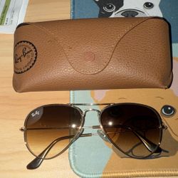 Women’s Ray Ban Sunglasses Read Description 