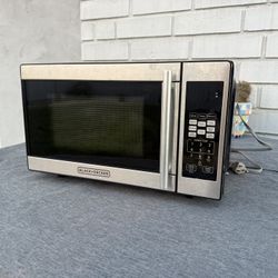Black+Decker microwave 