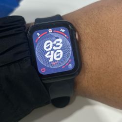 apple watch series 6 rose gold with black case