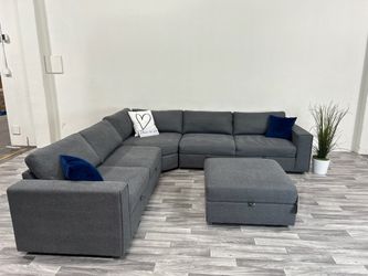 LIKE NEW! Costco Gray Sectional Couch With Lift Up Storage (FREE DELIVERY 🚚)