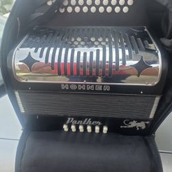 Honner Panter Todo Se Sol Solo Personas Serias