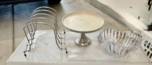 Cake Platter 8” - $10