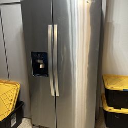 Whirlpool Refrigerator 