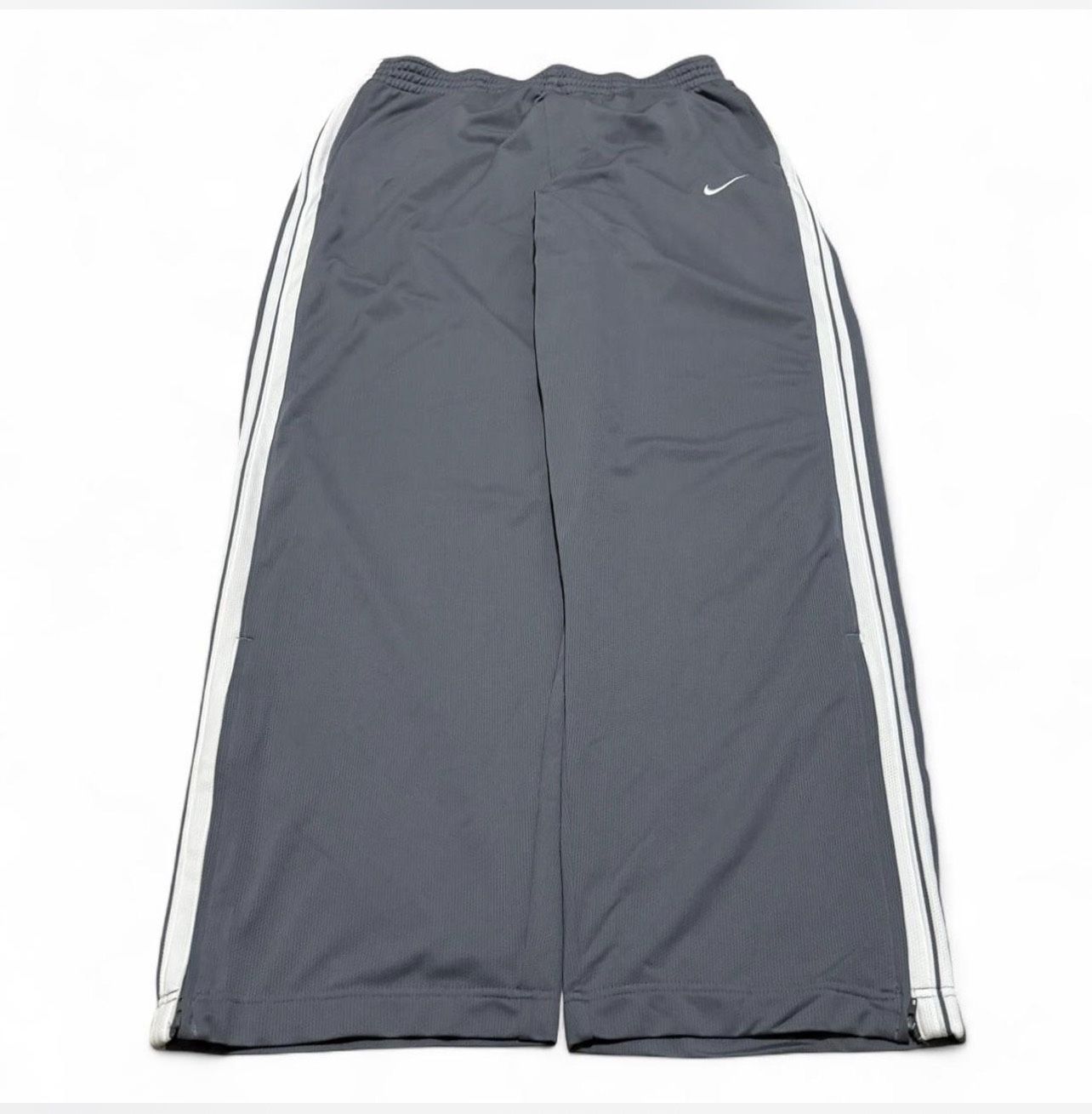 Vintage Wide Leg Sweatpants/Track Pants With Zipper At The Bottom