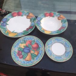 Vintage Victoria and Beale 6 piece plate set