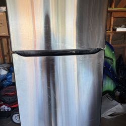 LG Fridge 20 Cu.ft