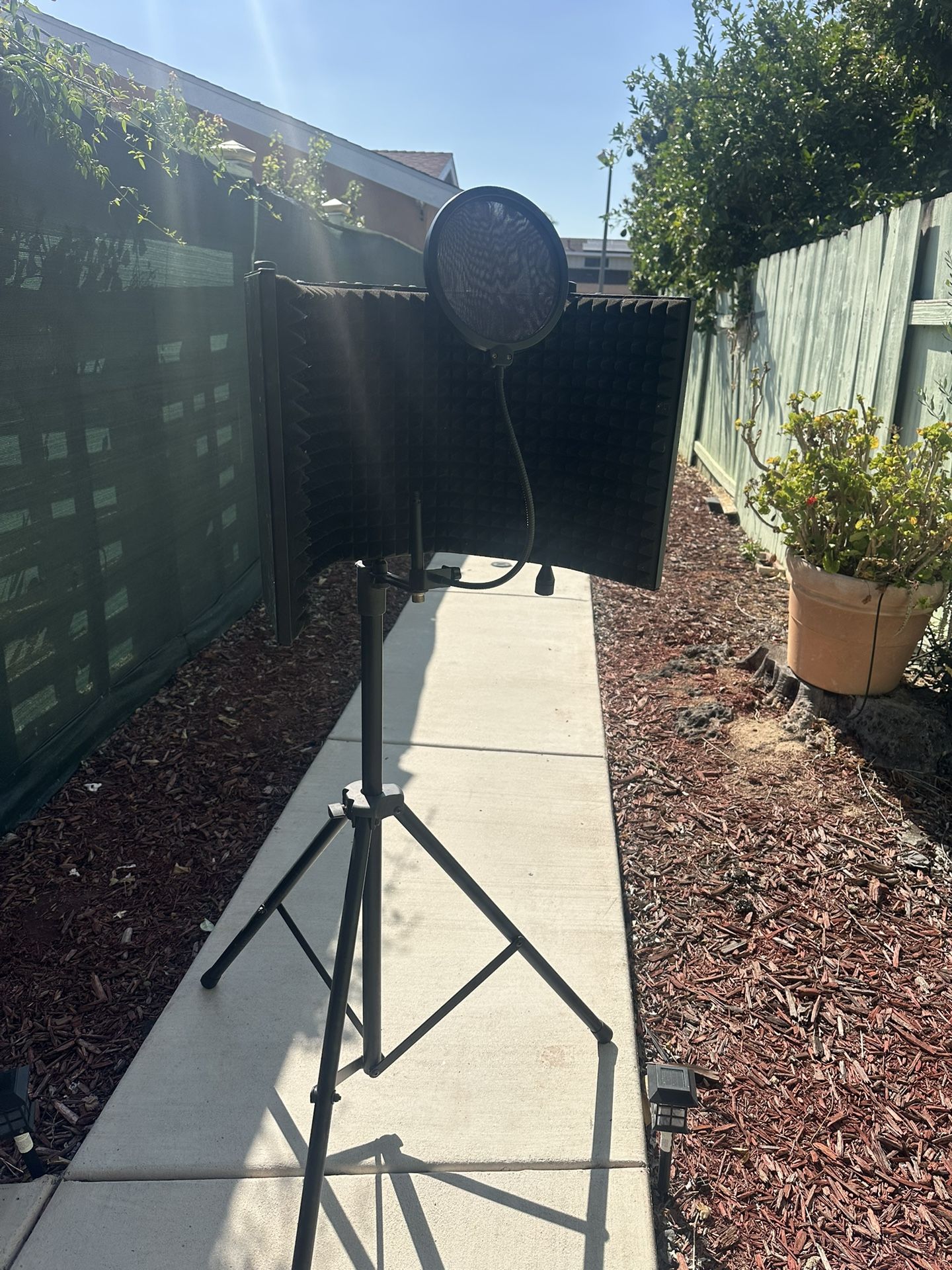 mic stand / mini recording booth with sound treatment