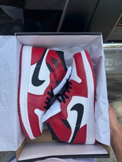 Air Jordan 1 High Chicago Sneakers