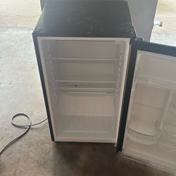 Mini Fridge 