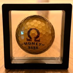 New floating golf ball display frame