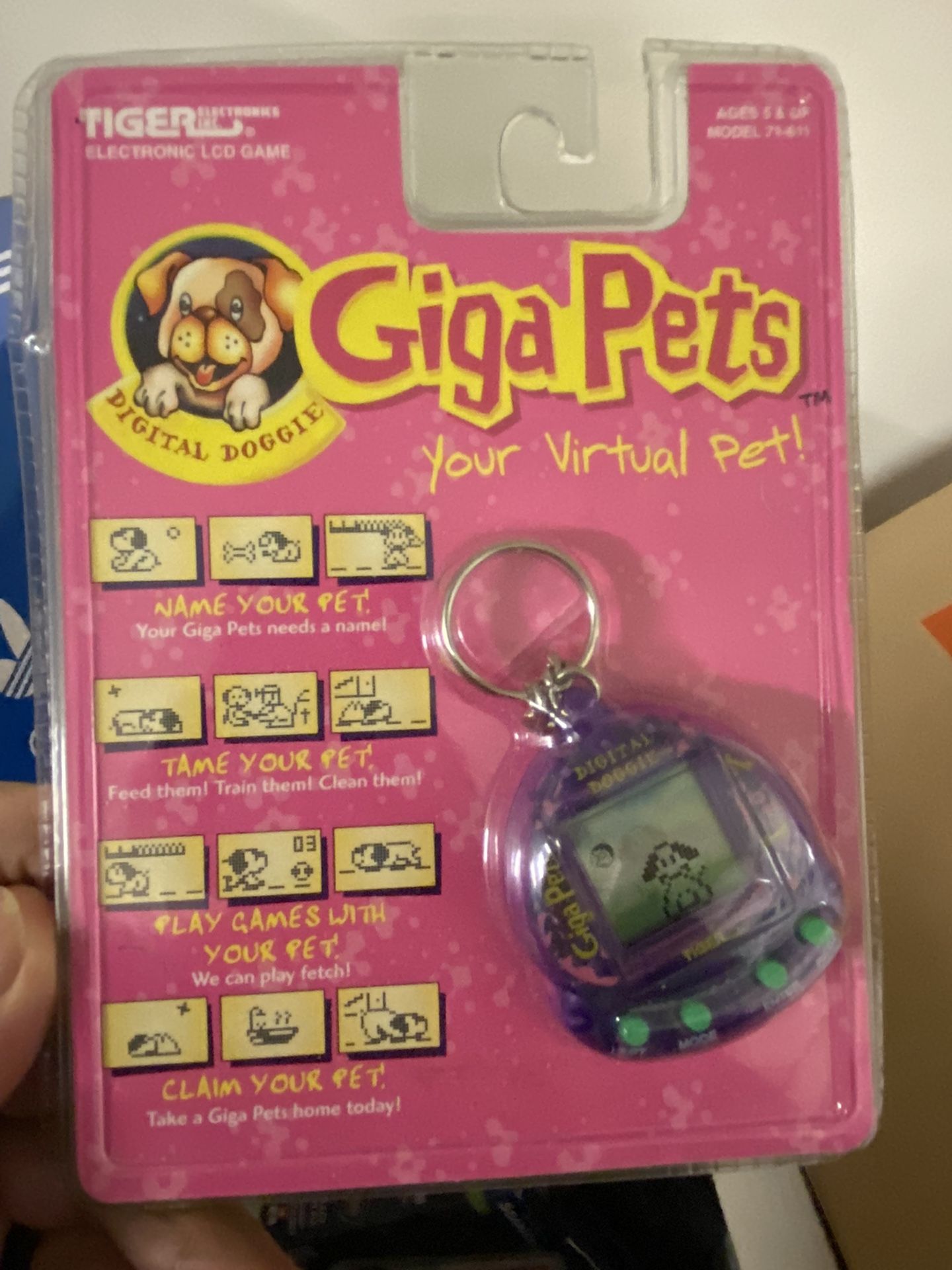 Rare Vintage 90s Giga Pet 