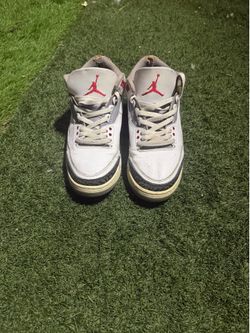 Jordan 3’s Fire Red size 9.5
