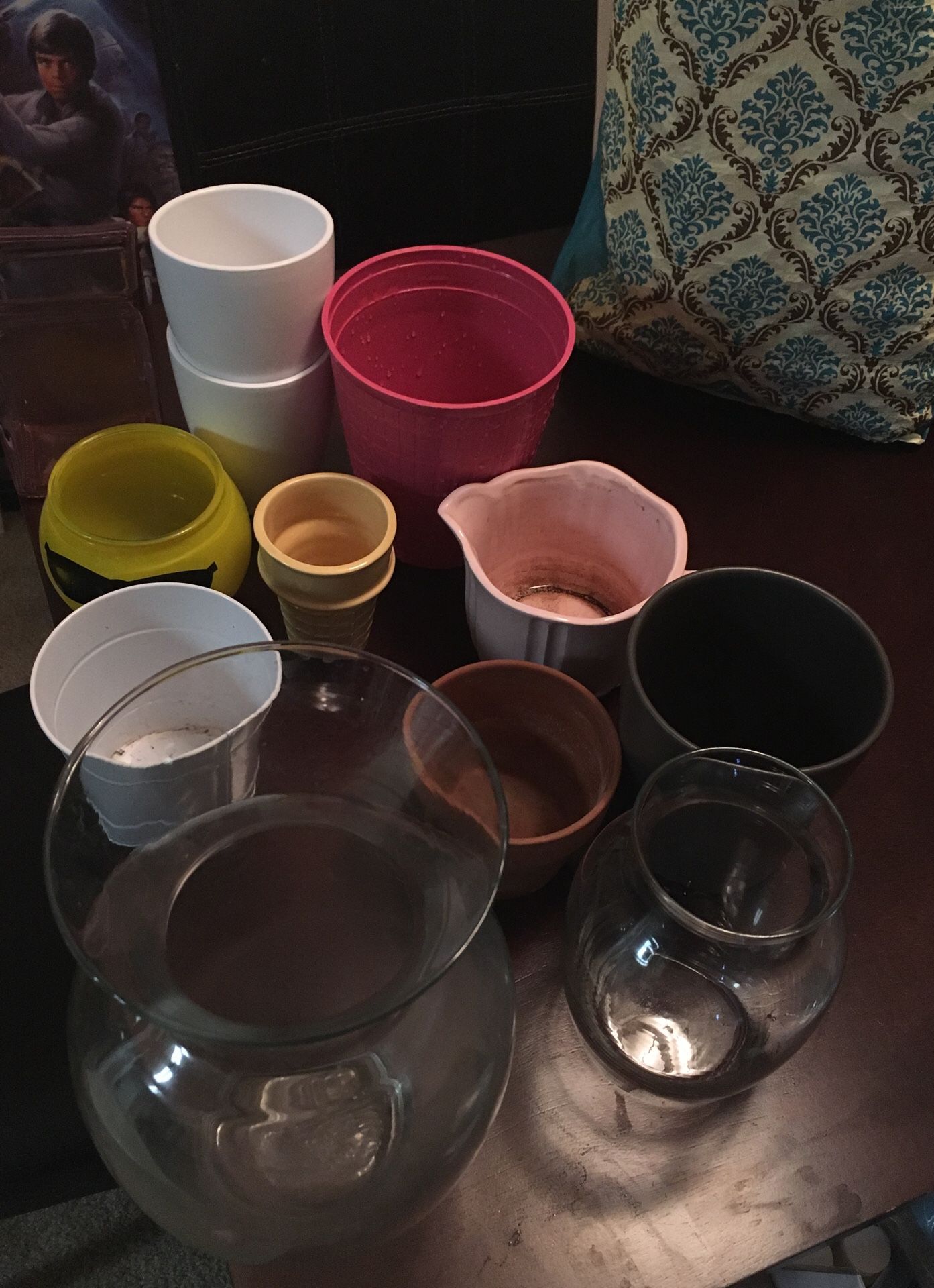Lot of 12 flower pots and vases