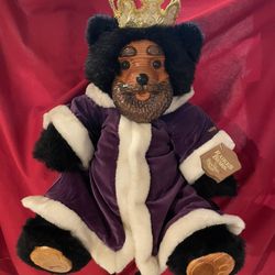 Royal Court Raikes Limited Edition, Collectible, Bears.