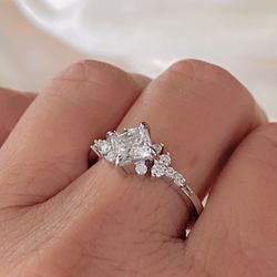 NEW! 1.5CT Princess Cut, Certified Moissanite Gemstone Promise Ring 🩷