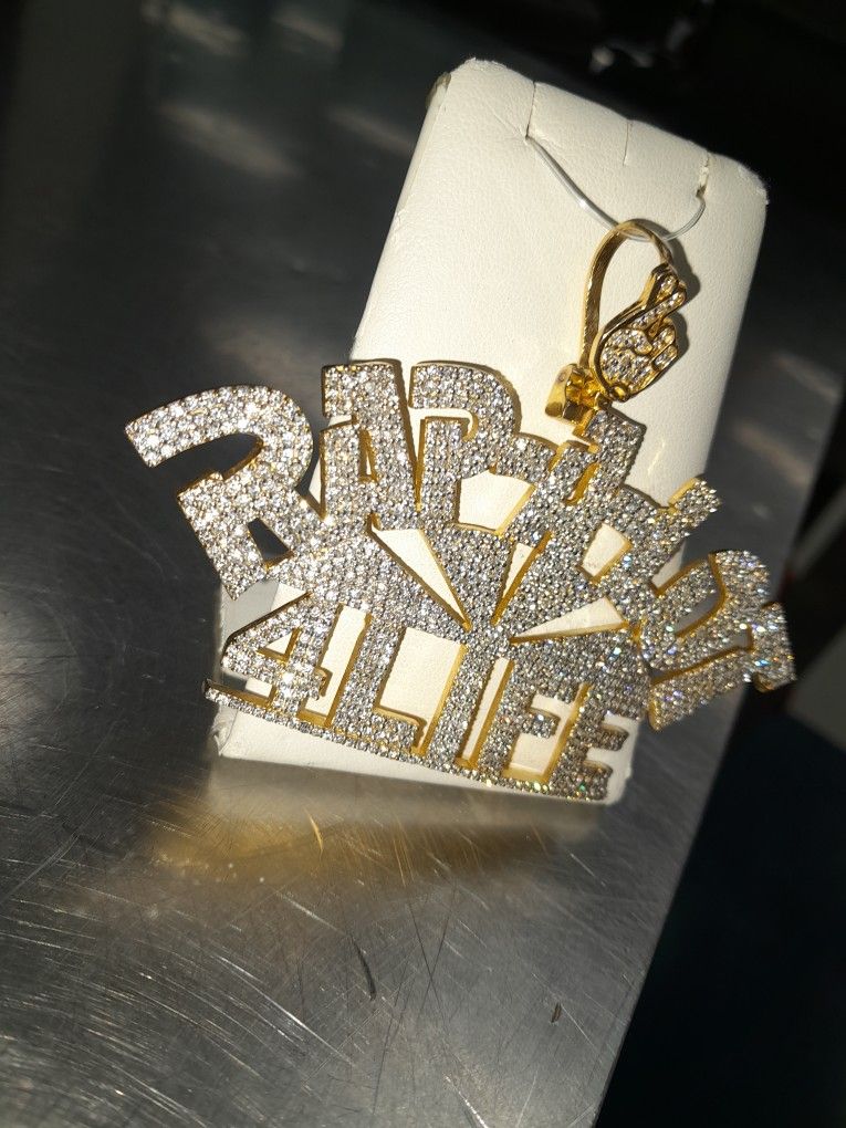 10k Gold Customised NIKE Pendant for Sale in Wylie, TX - OfferUp