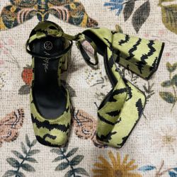 High-heeled shoes Nasty Gal