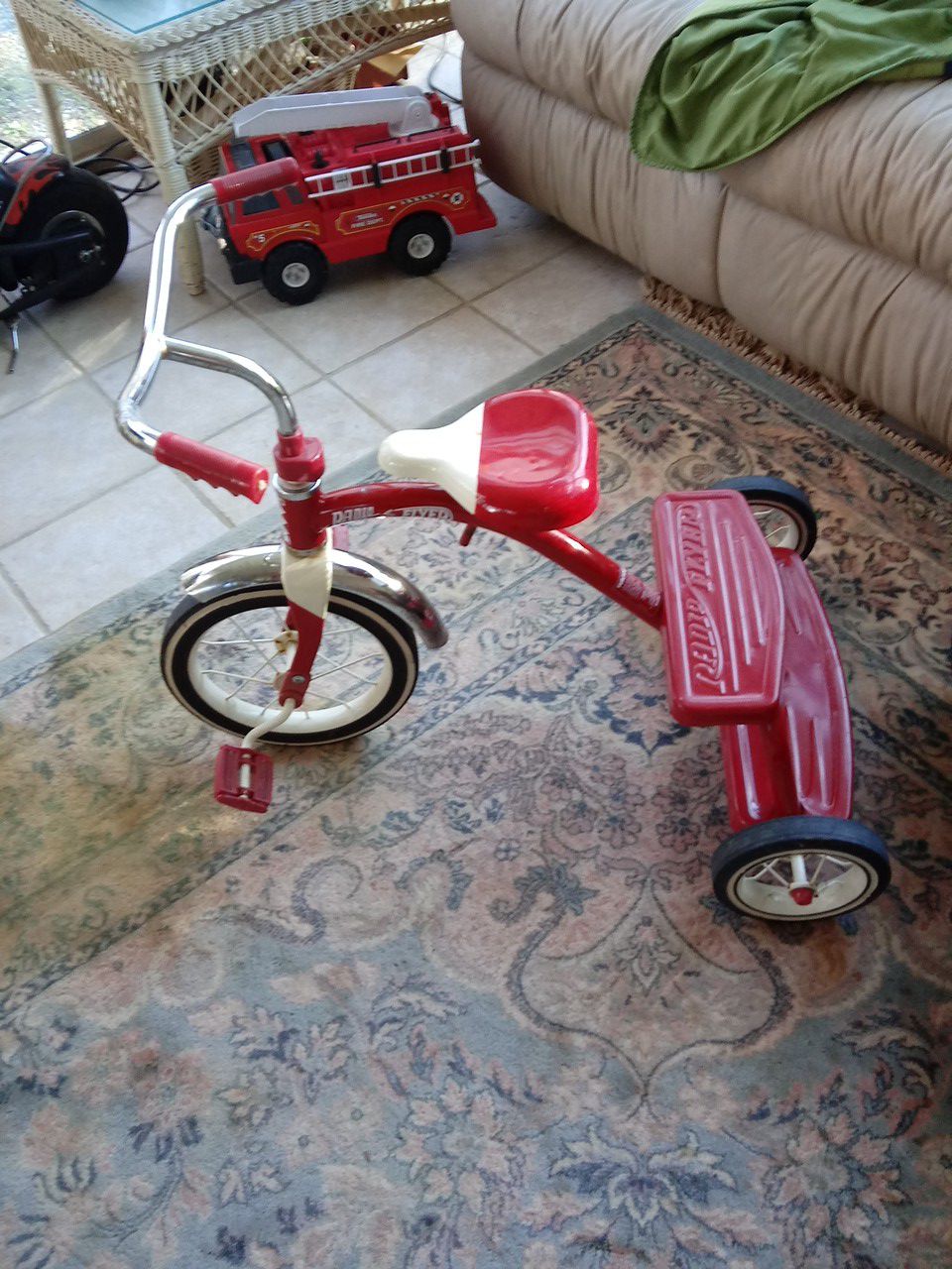 Vintage RAIDO flyer. Double deck tricycle. Like new condition 30 Bucks.