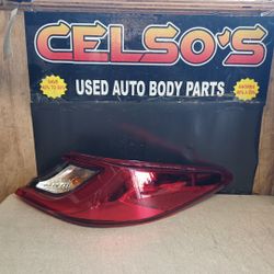 25 26 Toyota Camry RH Tail Light Halogen OEM. 