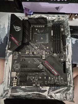 Asus ROG B550F WiFi 6E