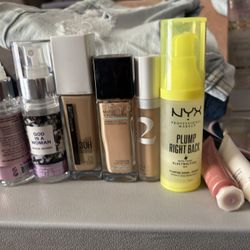 Makeup and Small Mists