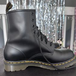 Dr martens Combat Boot Size 11