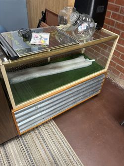 Display Cabinet Lights Up Vintage 