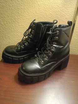 Women's Black Boots