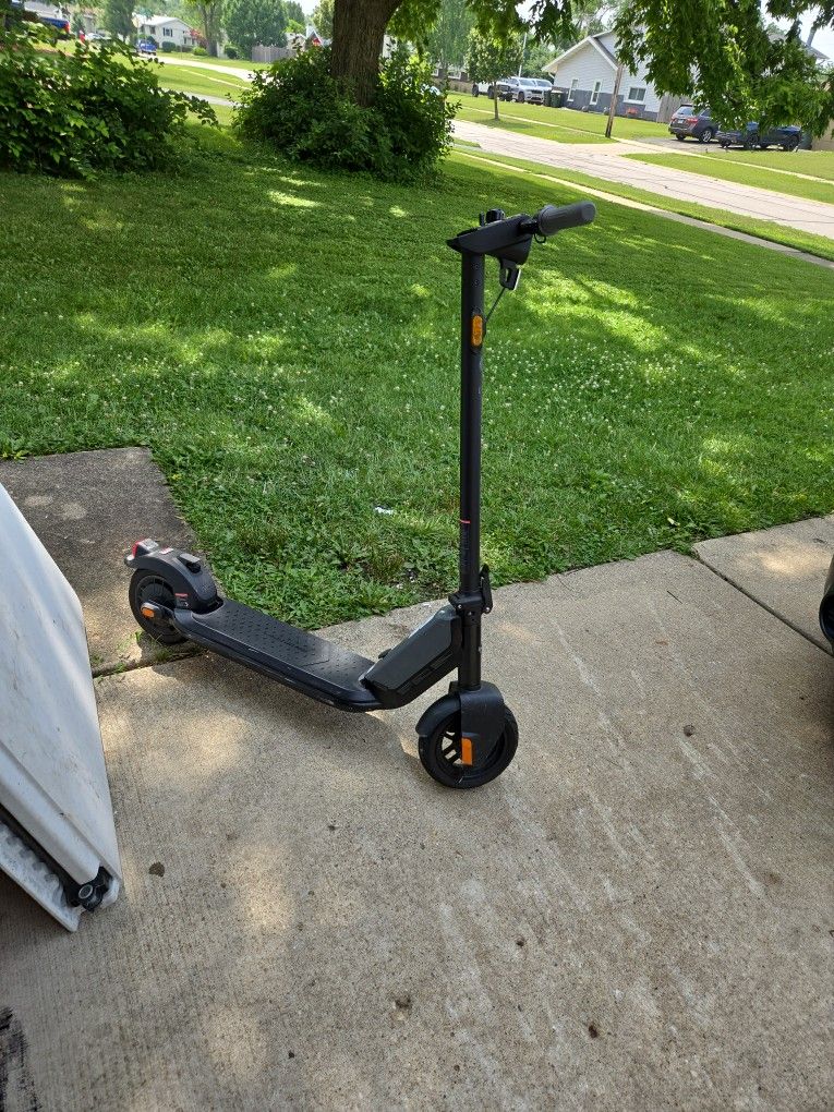 Kqi1 Pro Grey Scooter