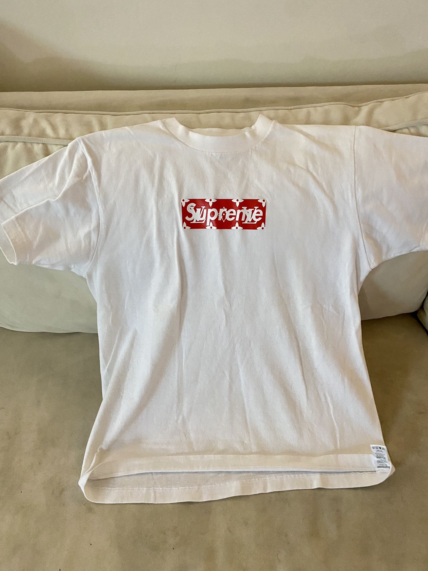 Supreme T-shirt X Louis Vuitton Red And White Flower Designed Box Logo On Front Super Rare!
