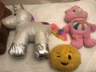 Girl Toys And Stuffed Animals 