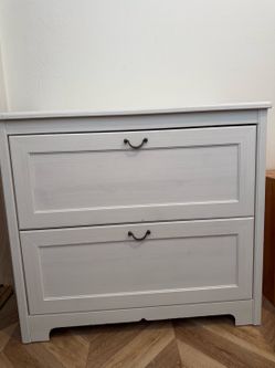 ✨ Stylish Storage Dressers – Great Condition! ✨