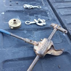 Pull Jack For Pulling Chain Link With 2 Pull Cables Plus A Fire hydrant waterholes connector