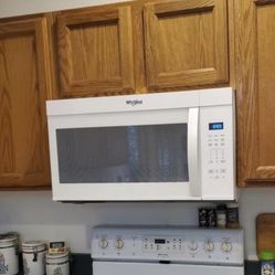 Whirlpool microwave brand new in original packaging