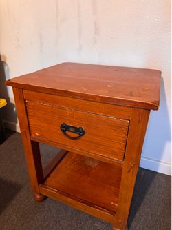 2 Night stand table
