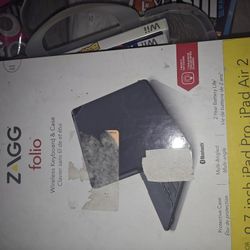 Brand New Zagg Wireless Keyboard And iPad Screen Writer 